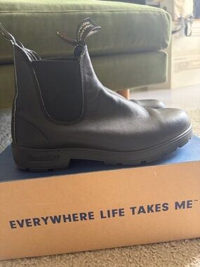 Blundstone Black Leather Chelsea Boot Pair